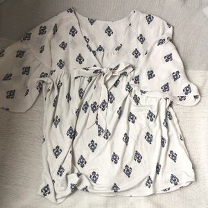 Loft size medium print shirt